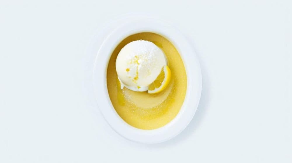 Пухкав десерт с лимонов вкус и мека текстура