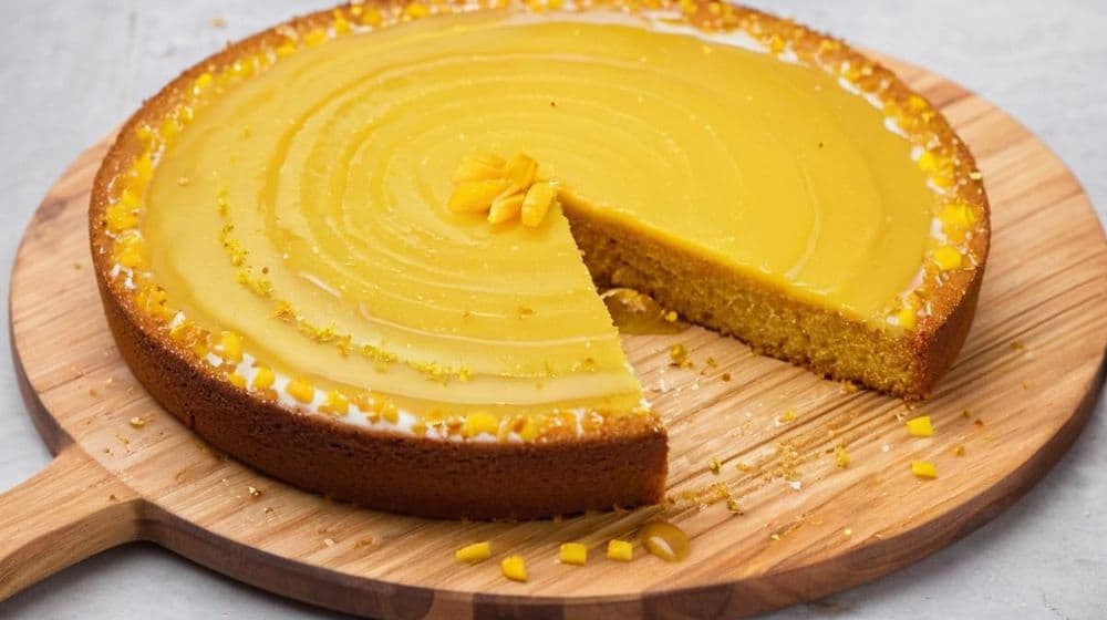 Пай с манго и слънчев меден крем